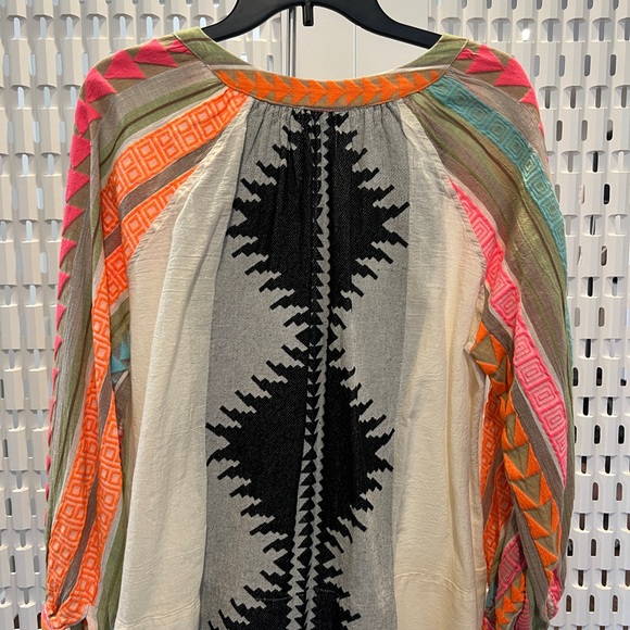 Devotion TWINS Top Small - Picture 3 of 5